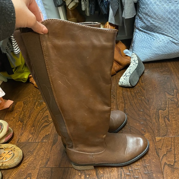 Brown leather tall boots - Picture 1 of 3